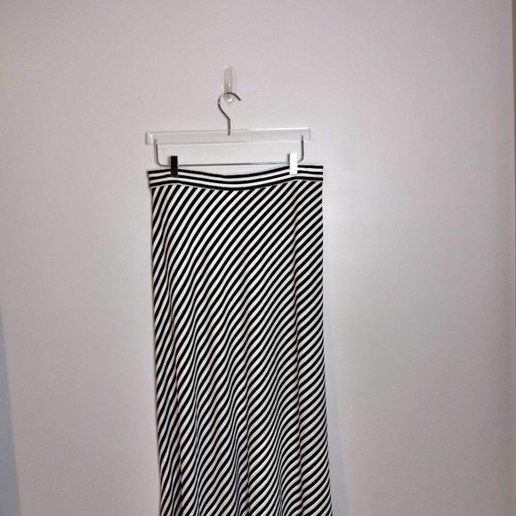 CJ Banks Ponte Knit Striped Skirt- NWT - Picture 2 of 6
